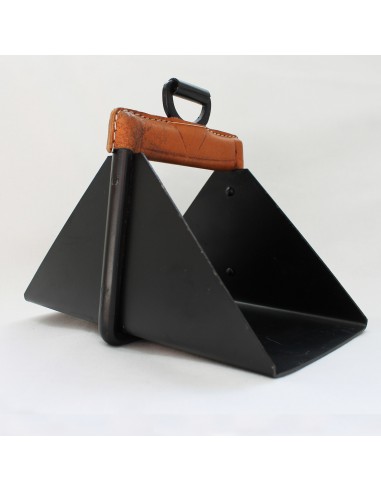 Lined Metallic Vaquero Stirrup